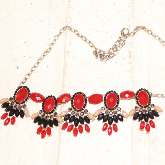 Statement Necklace - Picture 2 of 4